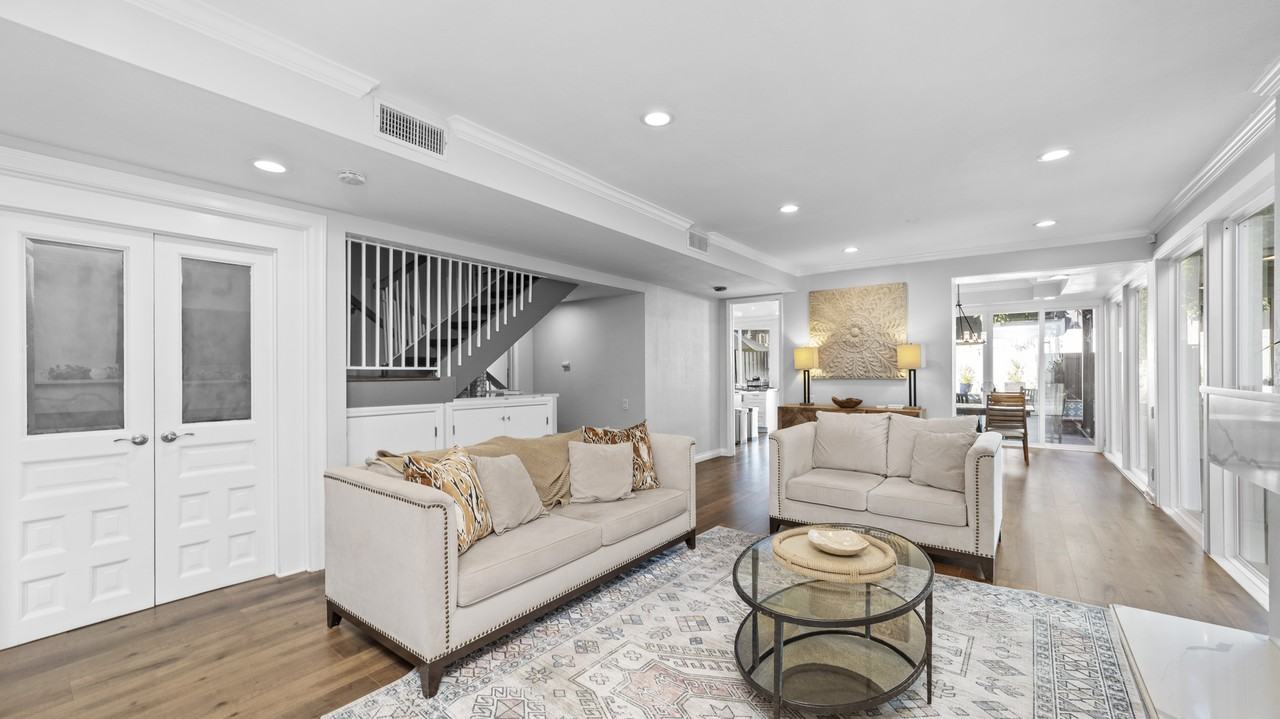 663 W Terrylynn Pl #NA - Photo 2 of 37