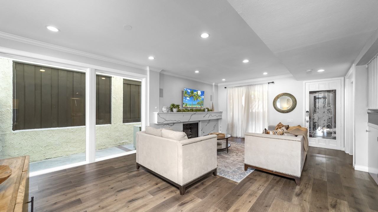 663 W Terrylynn Pl #NA - Photo 3 of 37