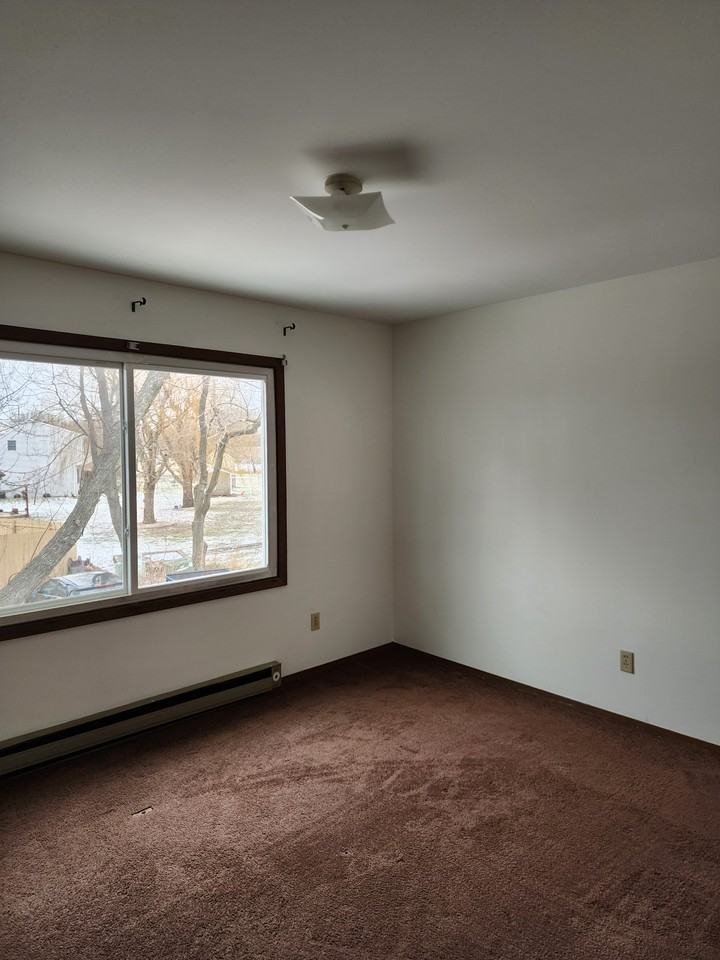 510 W Daisy Pl #2 - Photo 4 of 13
