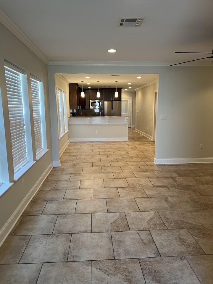 502 Warrington Dr #NA - Photo 7 of 16