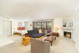 935 E Hopkins Ave #6 - Photo 1 of 1