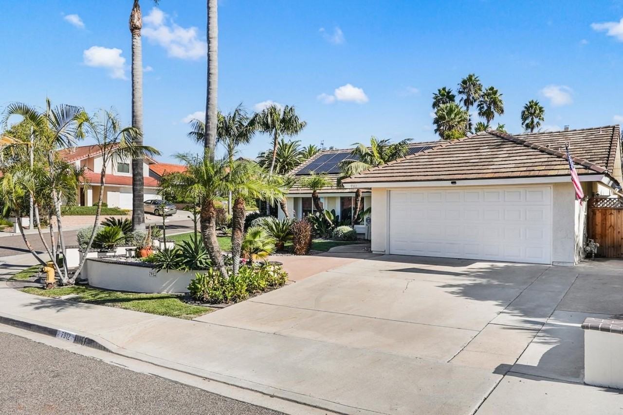 7912 El Astillero Pl - Photo 2 of 33