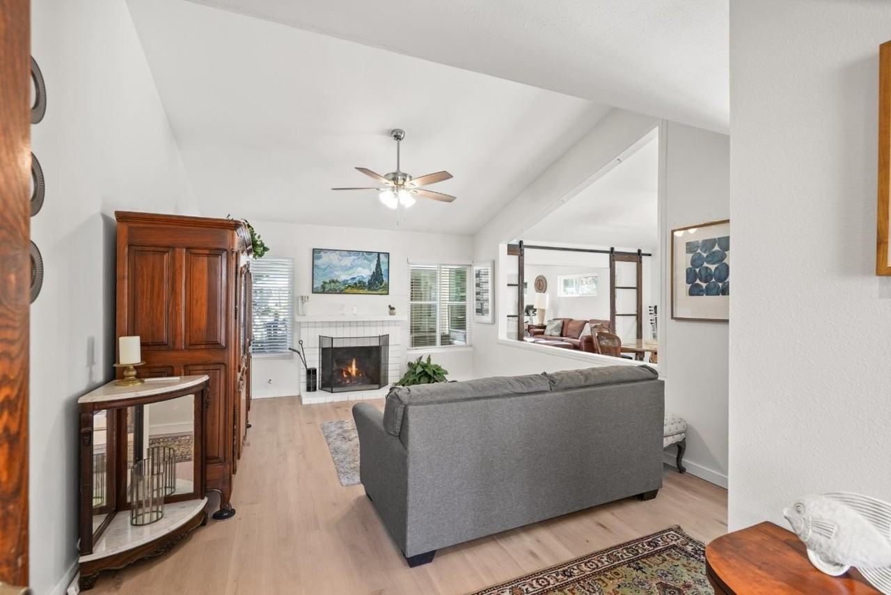 7912 El Astillero Pl - Photo 6 of 33