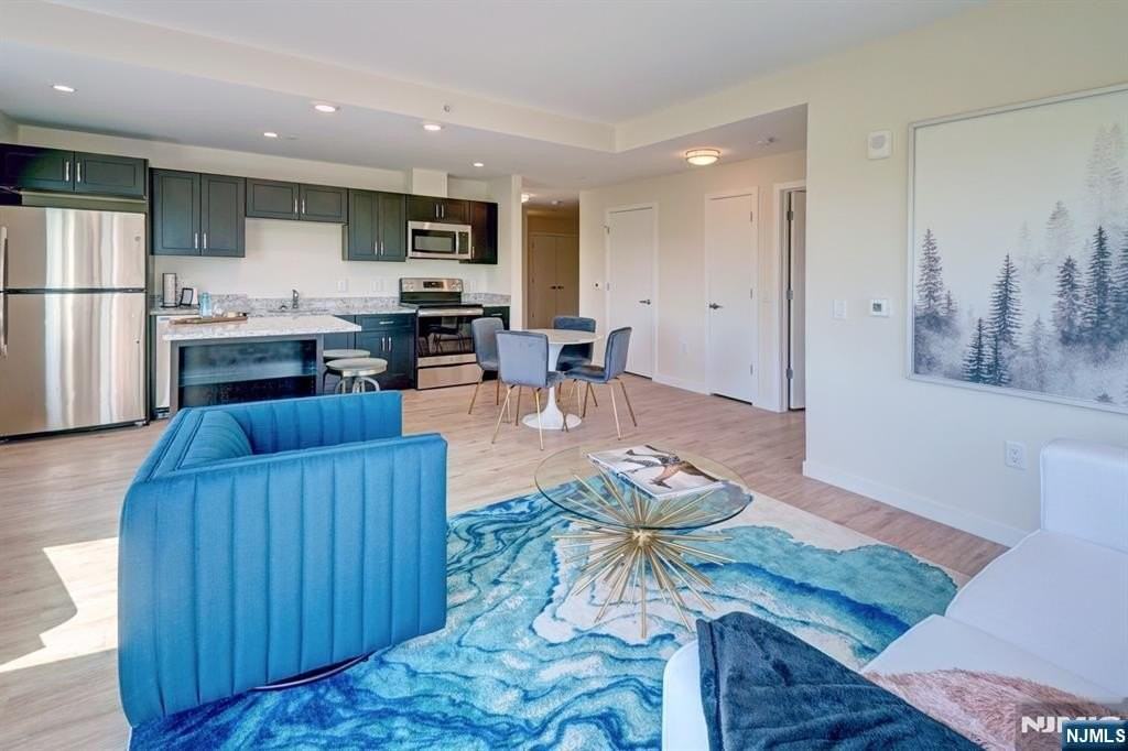 69 Main St - Photo 3 of 13