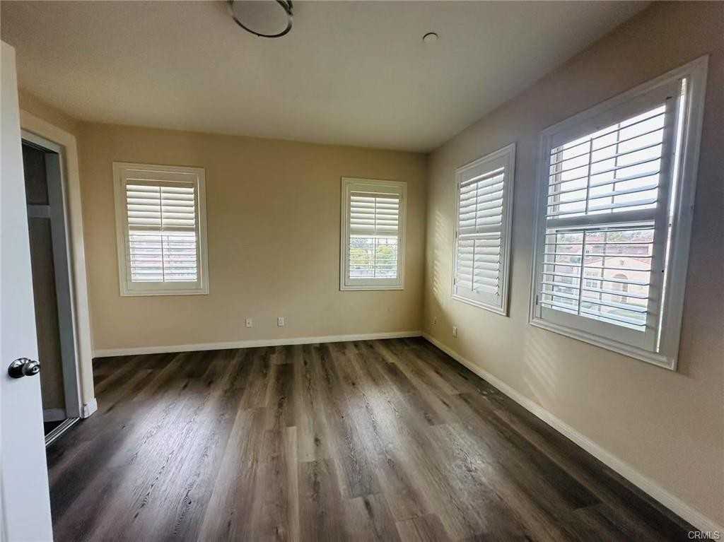 220 Great Lawn - Photo 2 of 8