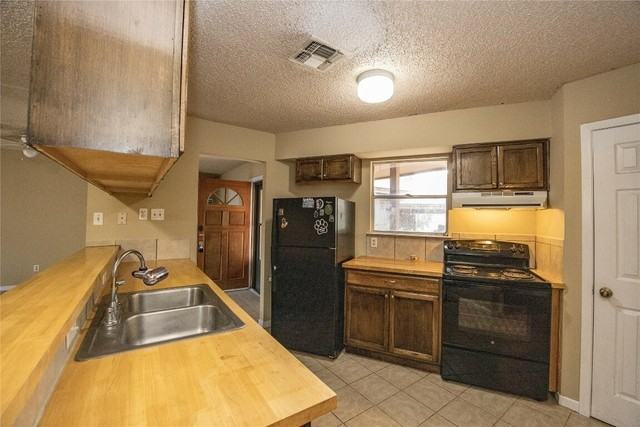 11 Deerfield Dr - Photo 3 of 11