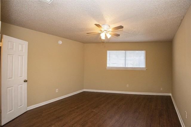 11 Deerfield Dr - Photo 4 of 11