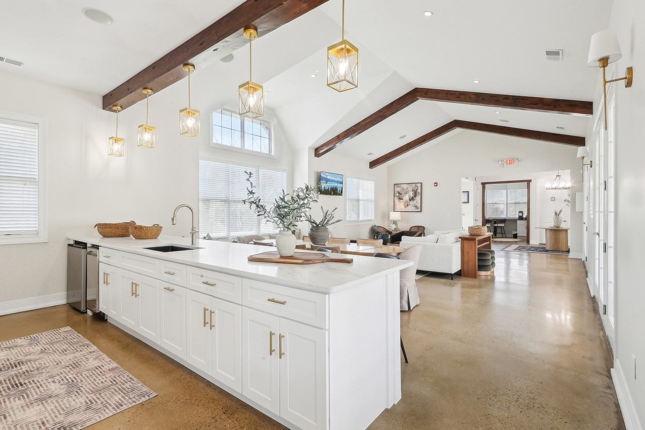 Water's Bend - Photo 5 of 27