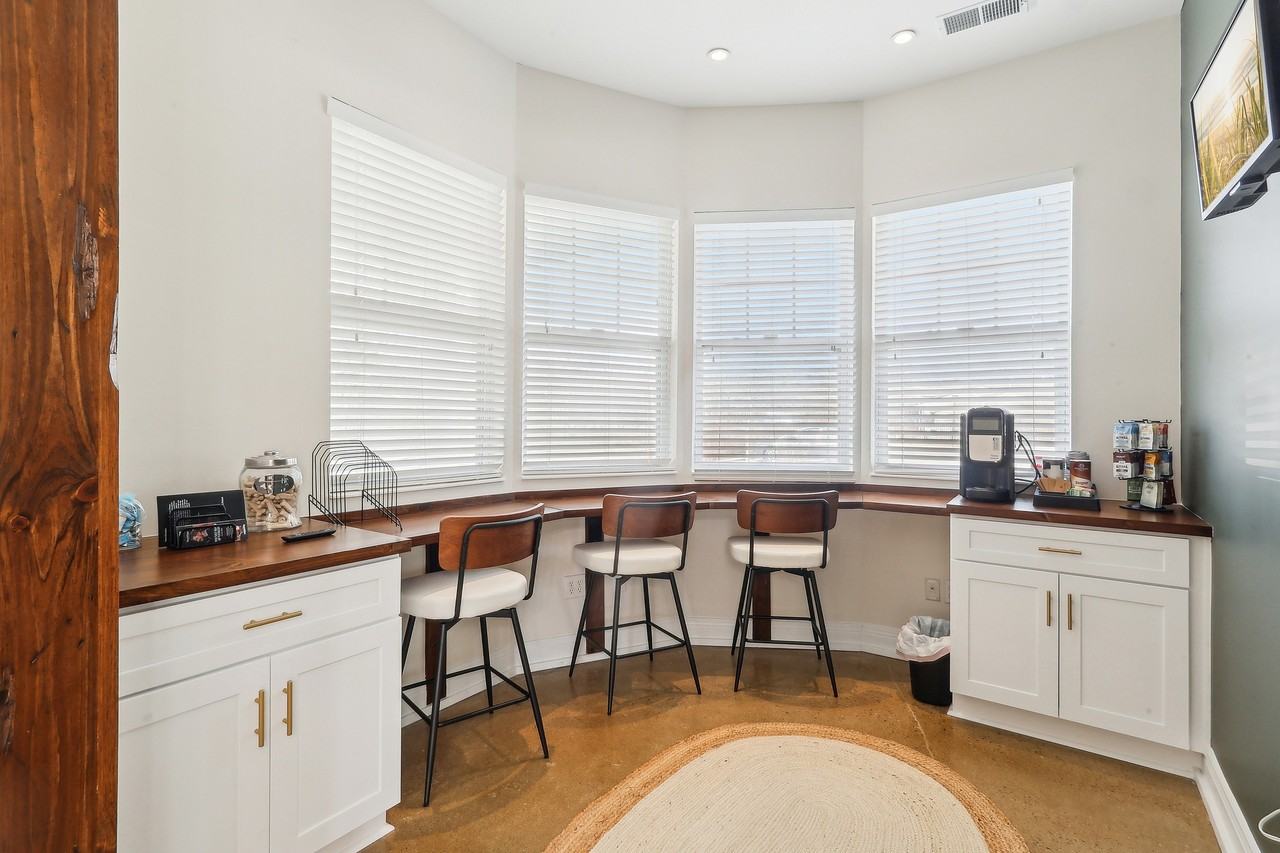 Water's Bend - Photo 6 of 27