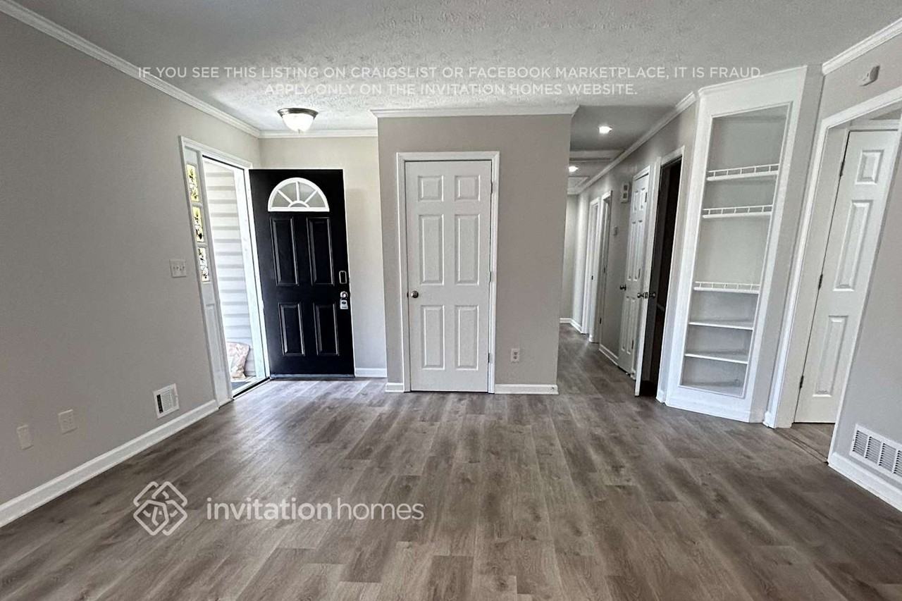 5013 Evelyn Way - Photo 3 of 17