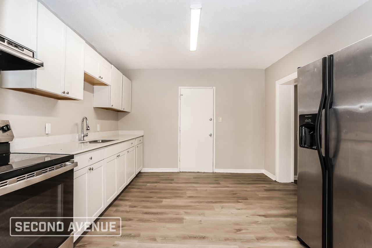 1923 Forest Hills Rd - Photo 5 of 27