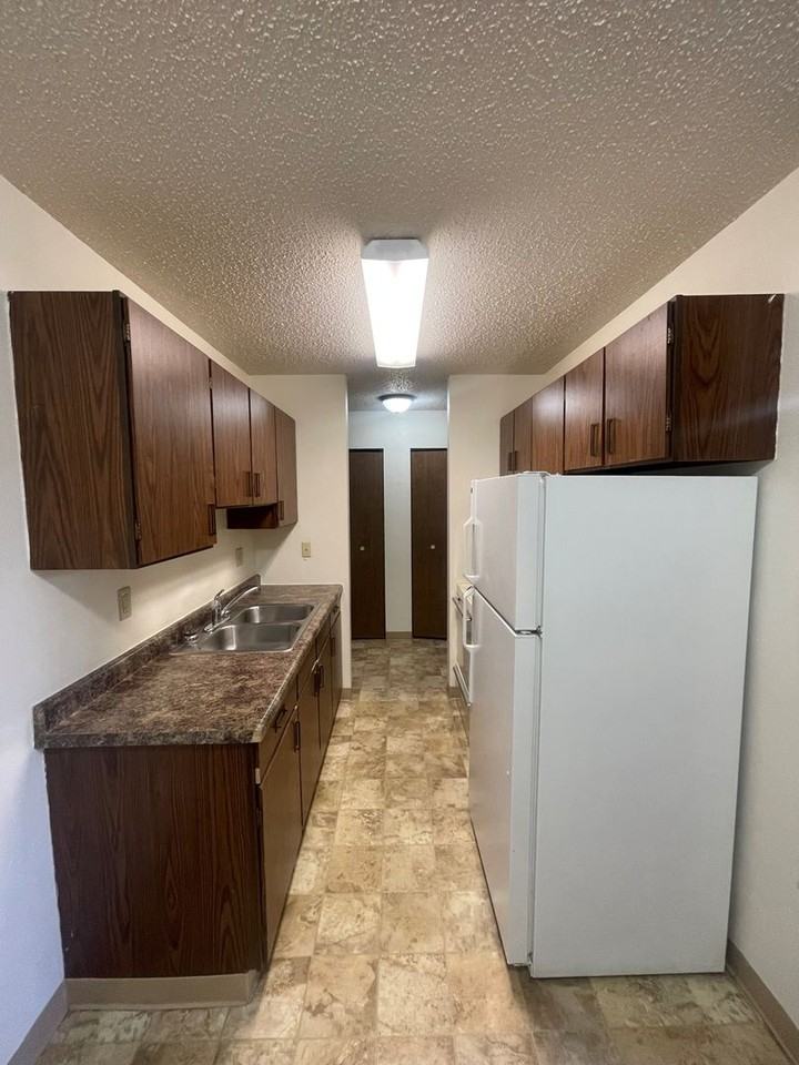 Arrowhead Estates 2641 - Photo 2 of 3