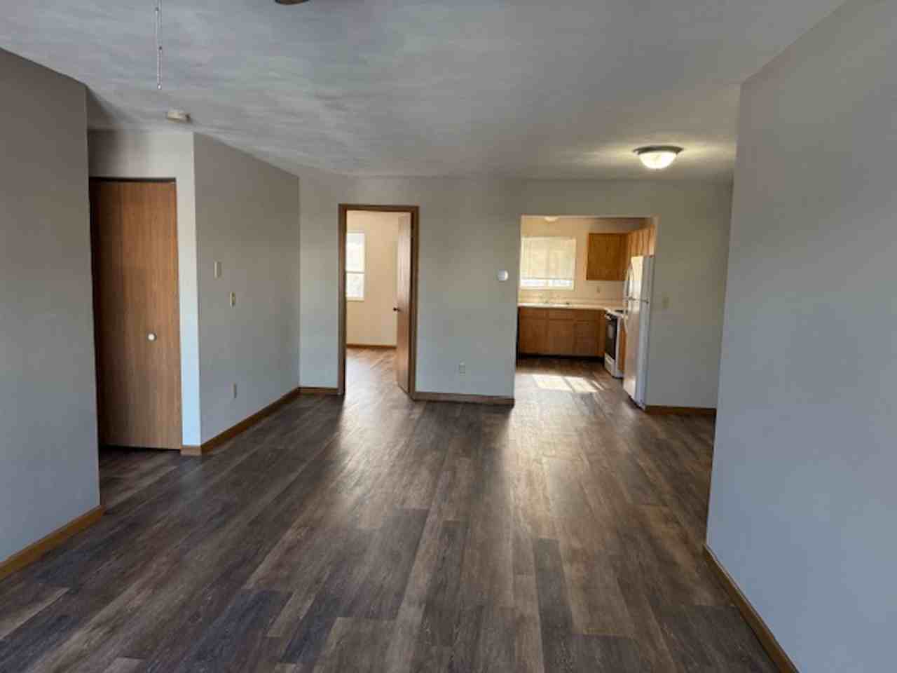 Court Royal Apartments - Photo 4 of 11