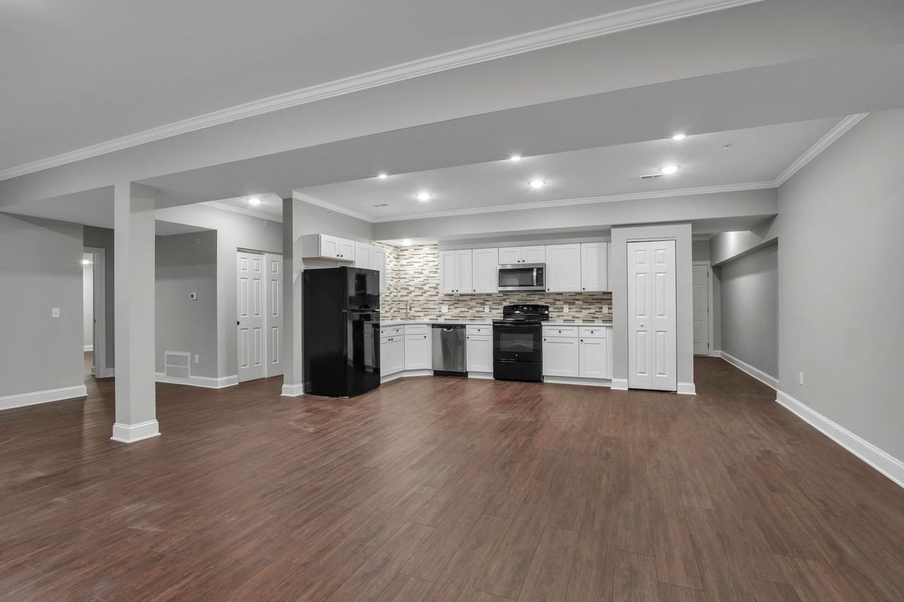 661-2071 - Photo 2 of 50