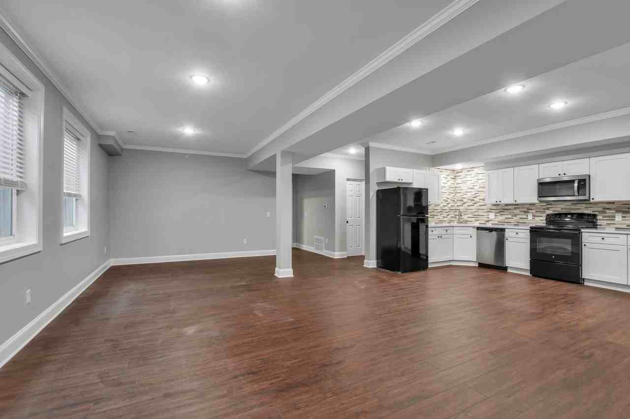 661-2071 - Photo 3 of 50