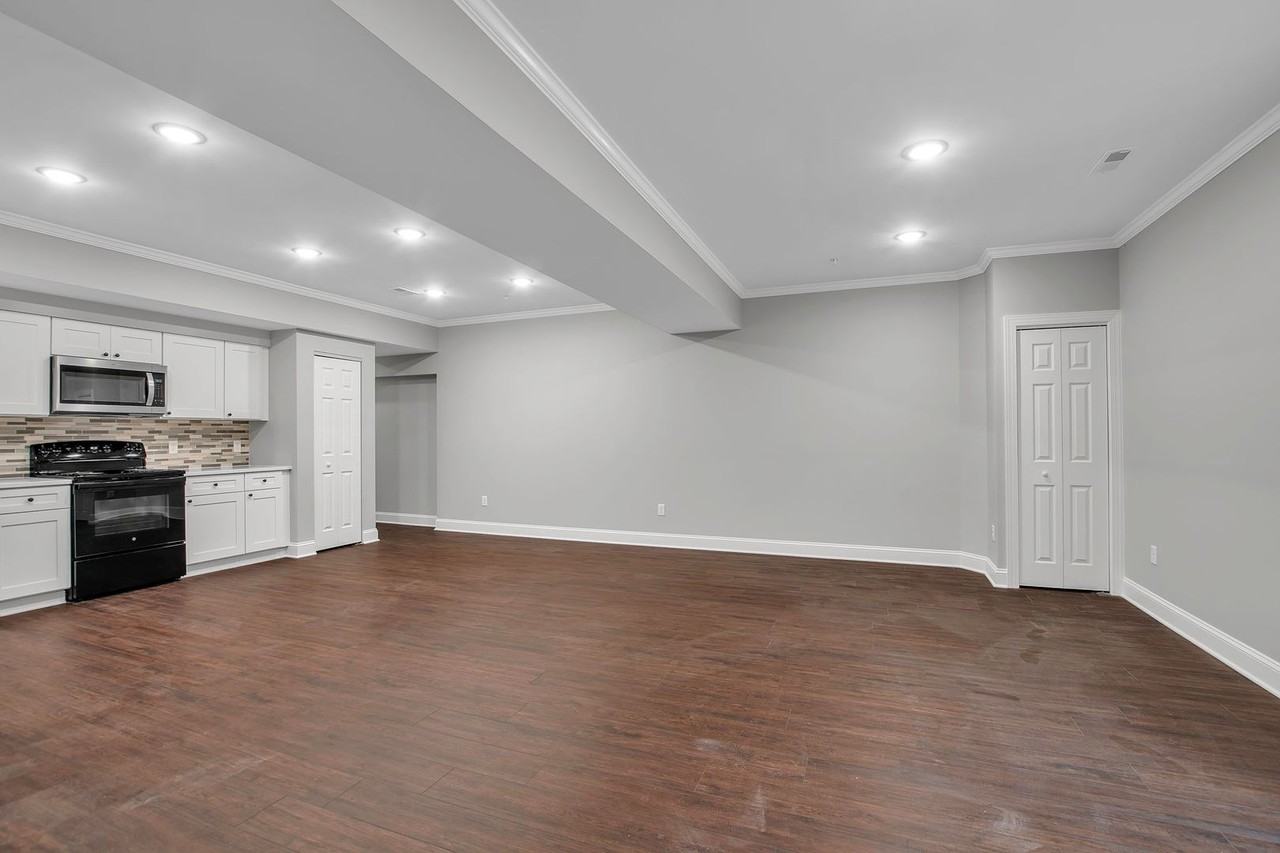 661-2071 - Photo 6 of 50