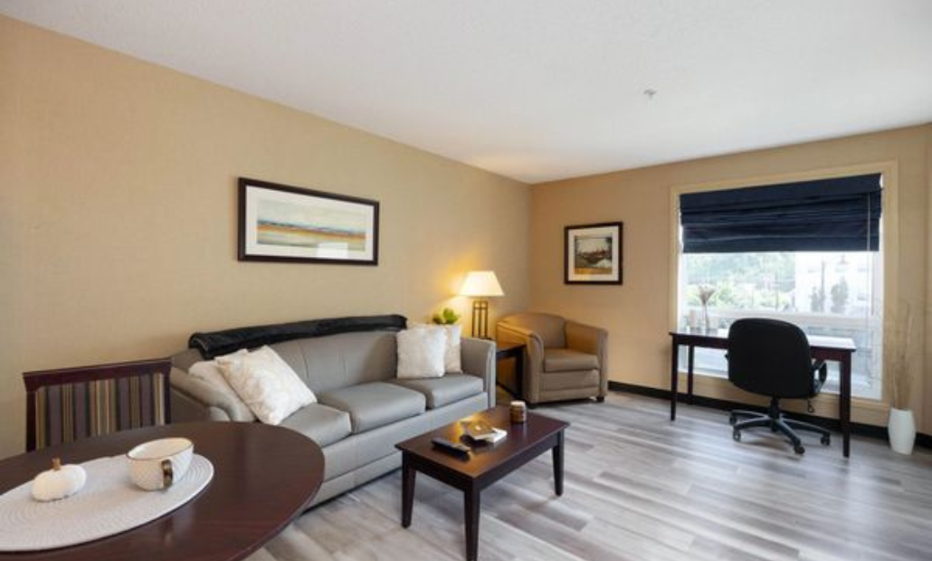 Franklin Suites - Photo 2 of 22