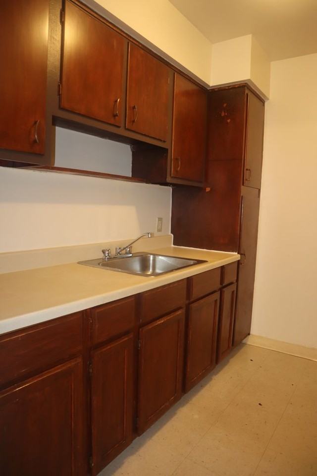 24130-36 Euclid Ave. - Photo 4 of 8