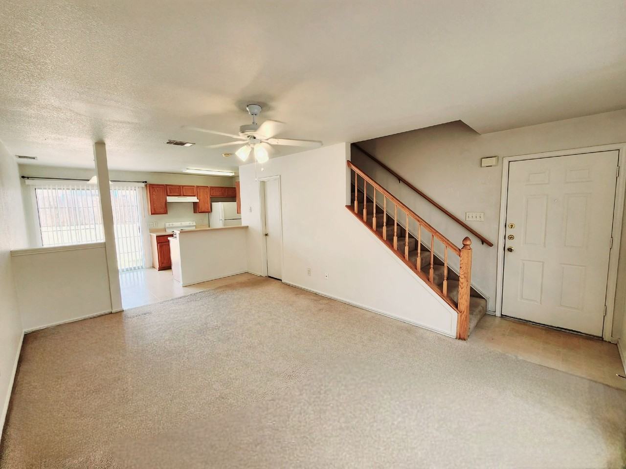 5807 Redstone - Photo 3 of 7