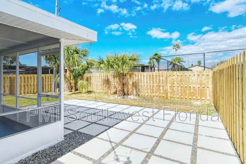 2233 Michele Dr - Photo 5 of 44