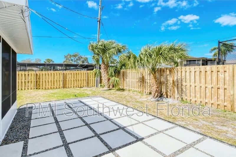 2233 Michele Dr - Photo 7 of 44