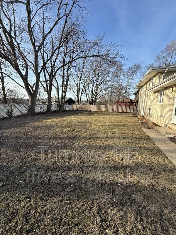 15044 S 88th Ave - Photo 2 of 14