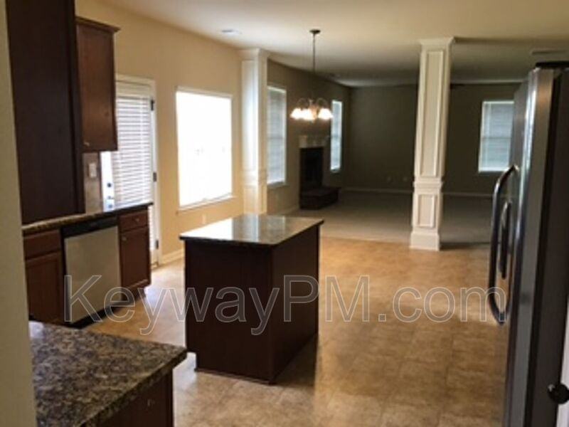 6017 Reynolds Cir - Photo 5 of 21