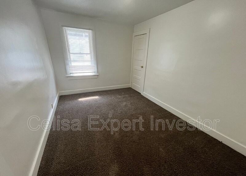 1209 W Wildwood Ave - Photo 6 of 8