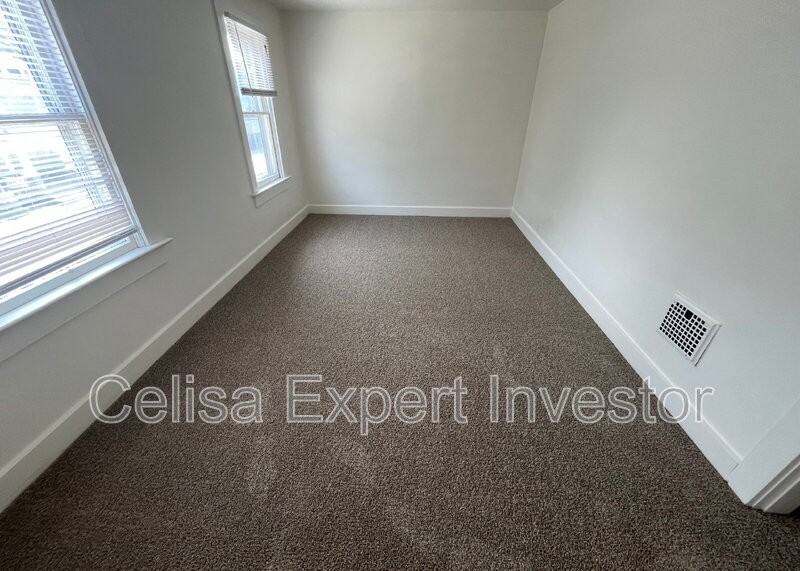 1209 W Wildwood Ave - Photo 7 of 8