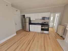 featured image of 460 Main St