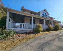 featured image of 565 Trinity Rd