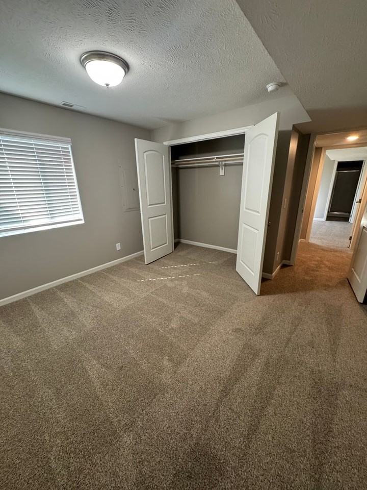 1059 N 170th Ave - Photo 6 of 20