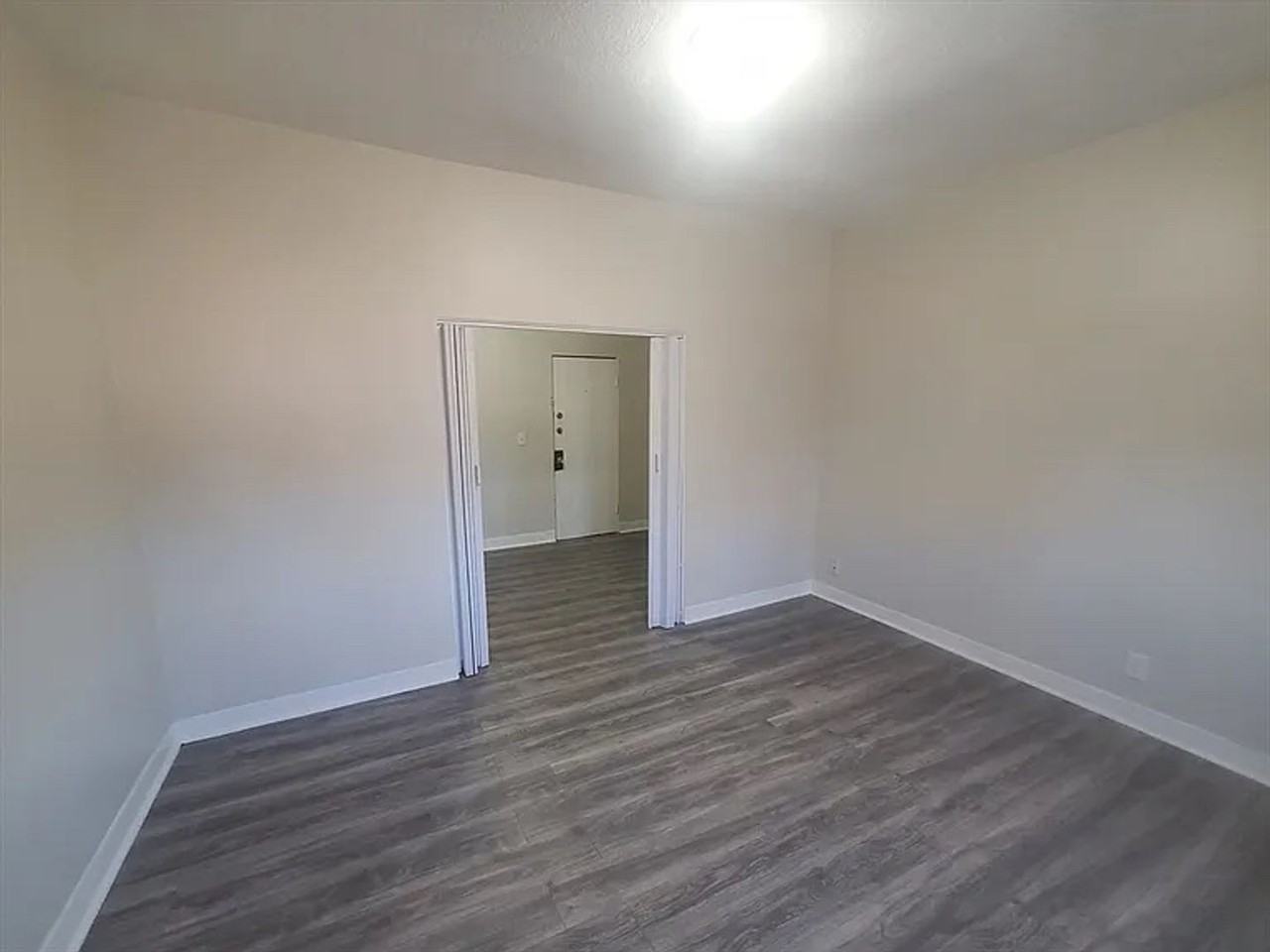 4-14 Abbotsford - Photo 5 of 17