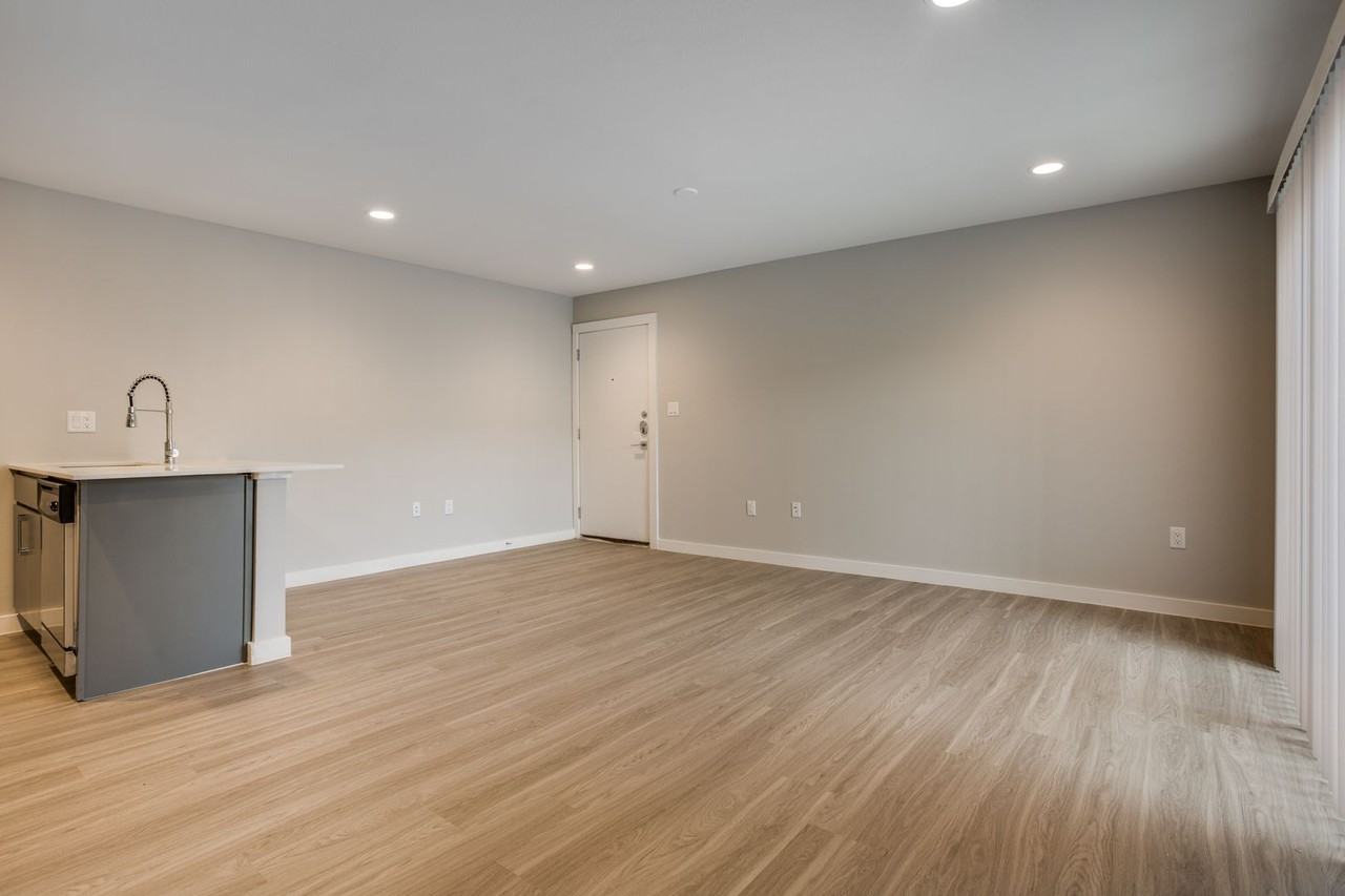 3328 Cedarplaza Lane - Photo 4 of 20