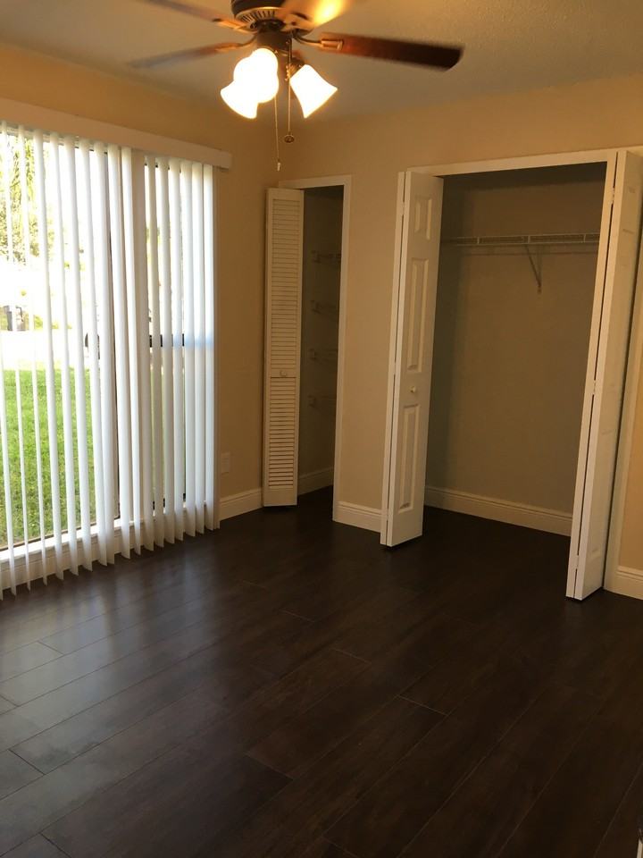 17466 Dumont Dr - Photo 6 of 12