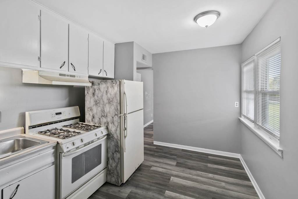 991 Tollview Avenue - Photo 3 of 39