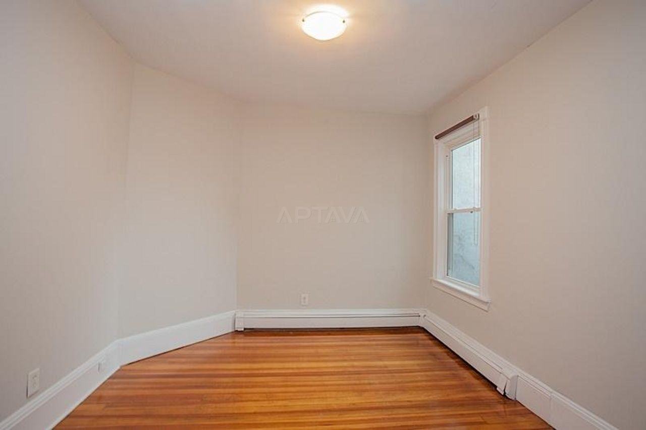 200 Harvard St #2