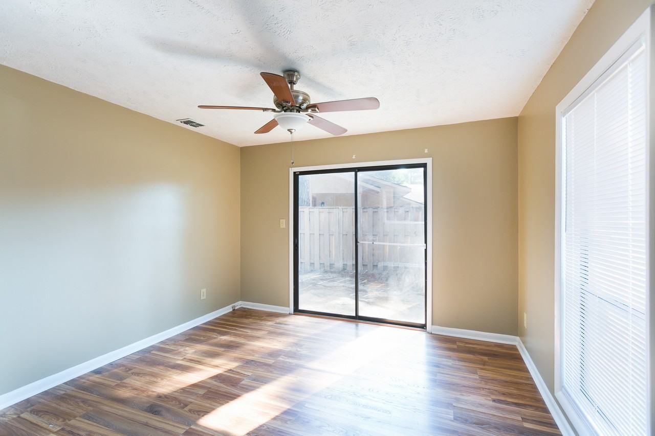 606 Mosswood Lane - Photo 3 of 16