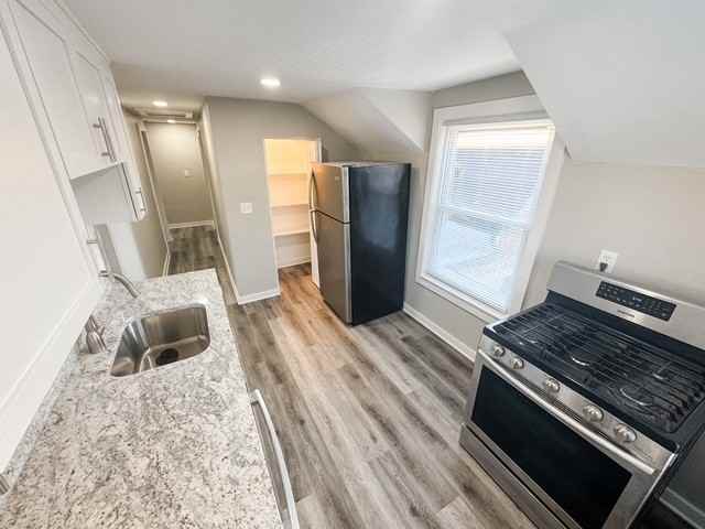 219-223 N. Fourth St. (6 Apts) - ACPC, LLC. - Photo 3 of 12