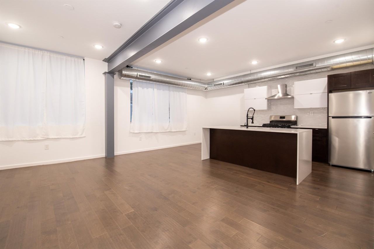 638 Diamond Street - Photo 3 of 16