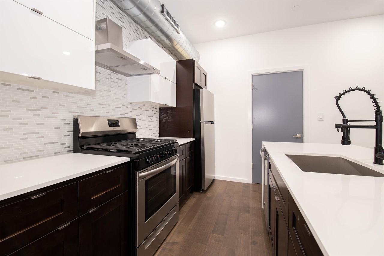 638 Diamond Street - Photo 5 of 16