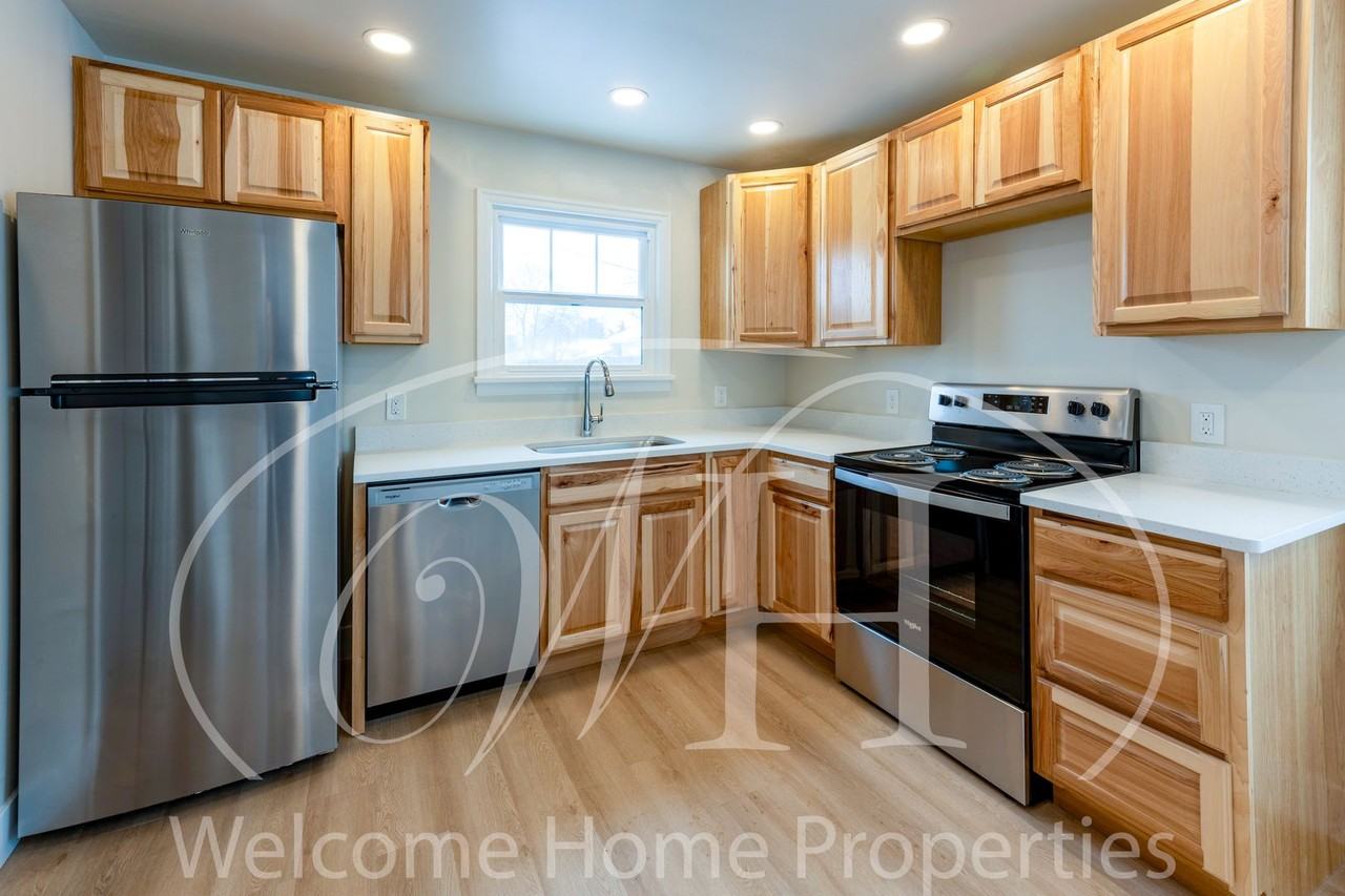 1231 Boyer Ave - Photo 2 of 14