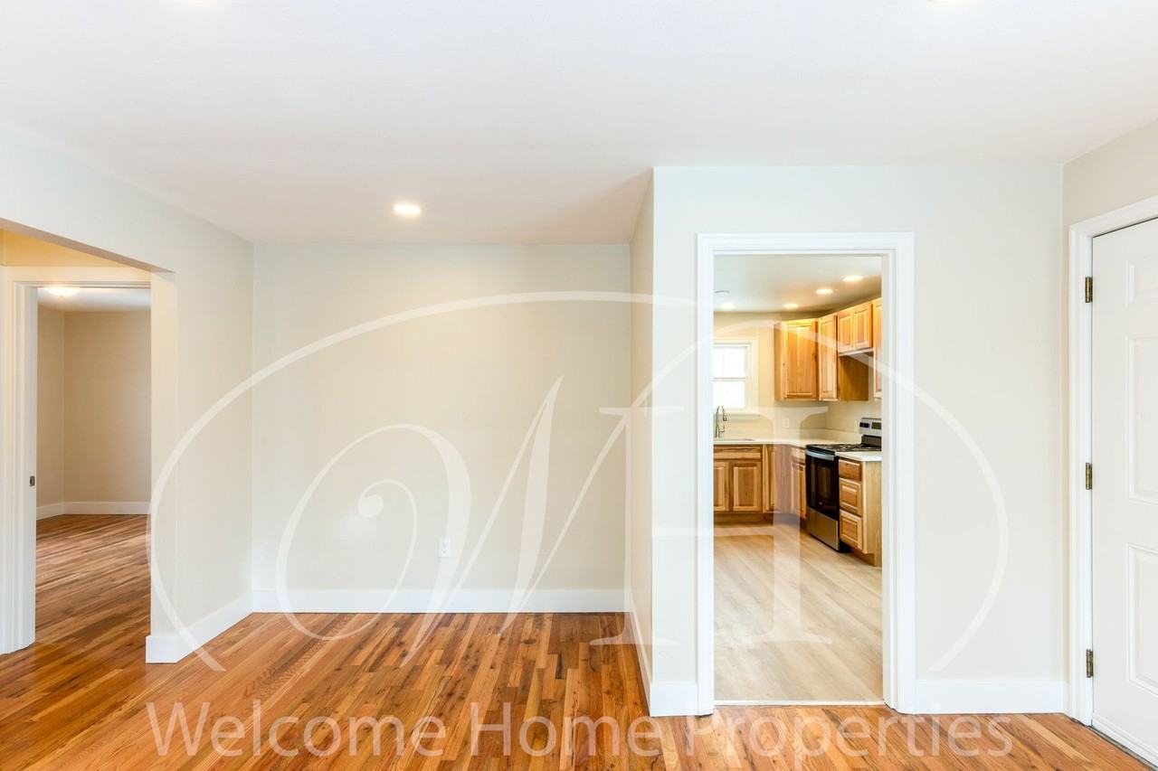 1231 Boyer Ave - Photo 4 of 14