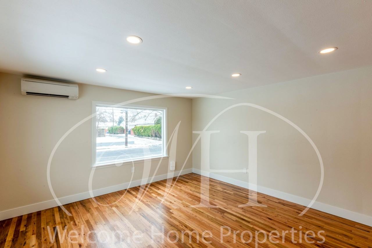 1231 Boyer Ave - Photo 5 of 14