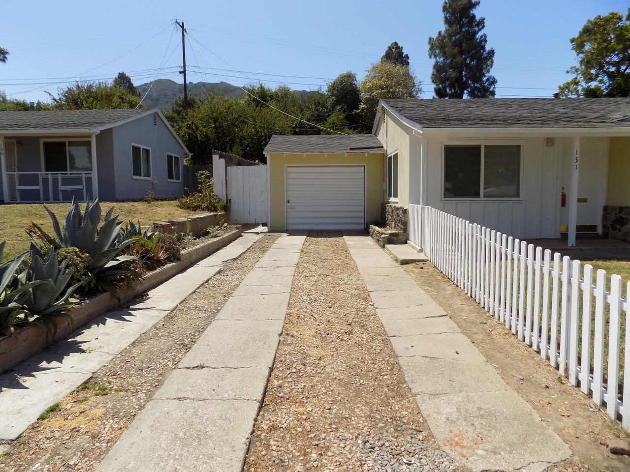 131 Ramona Dr - Photo 3 of 19