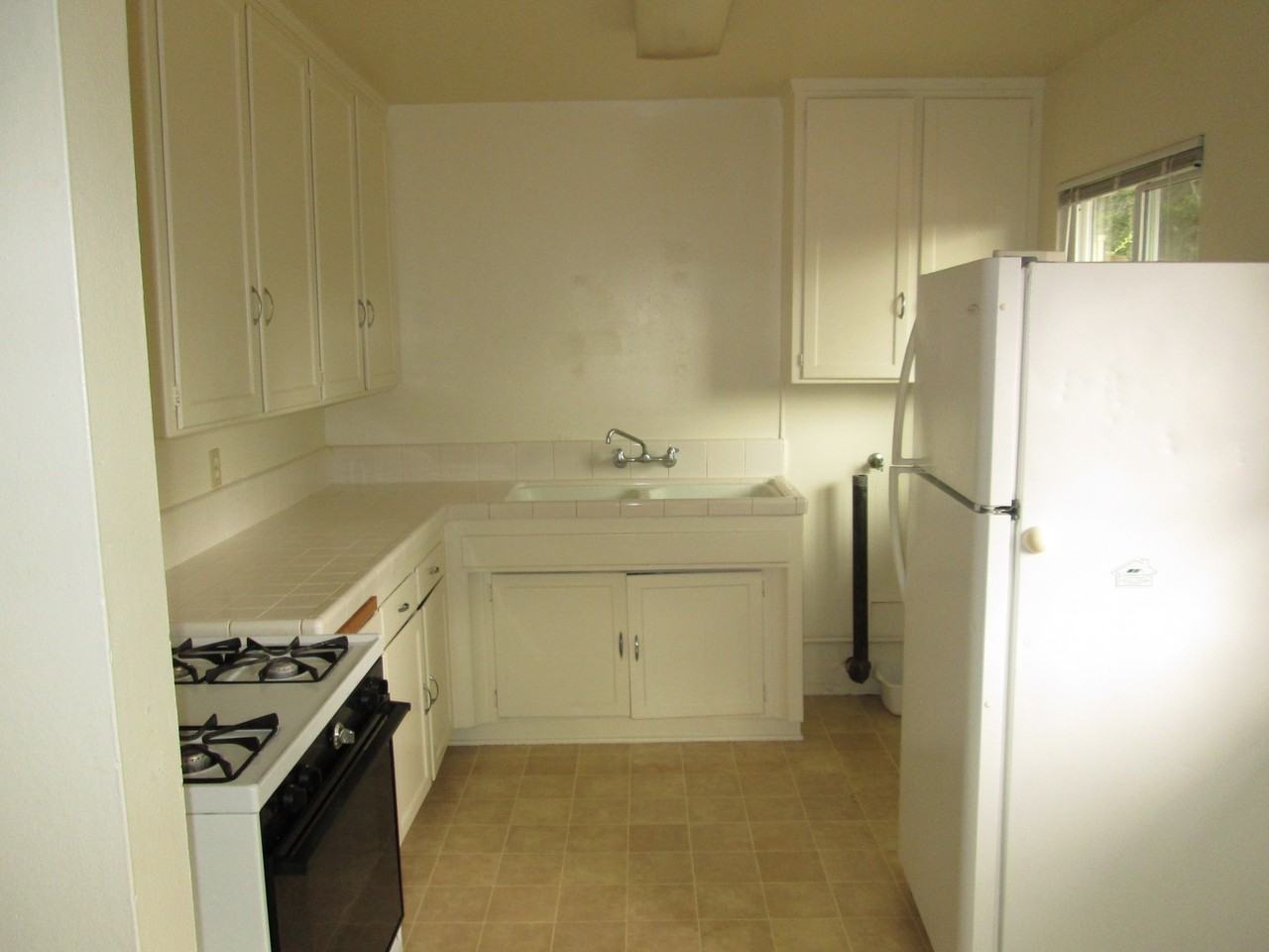 156 Ramona Dr - Photo 2 of 11