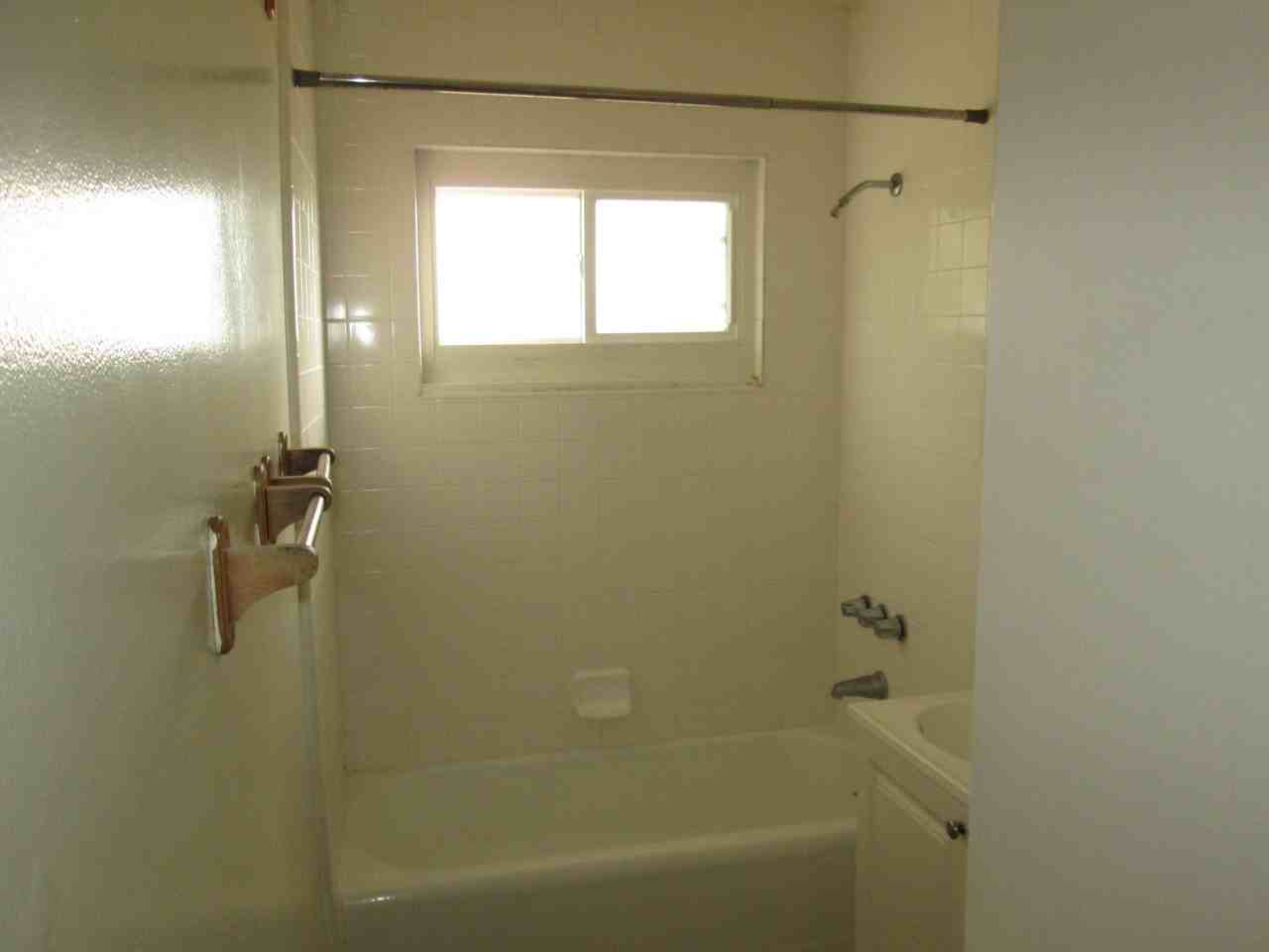 156 Ramona Dr - Photo 6 of 11