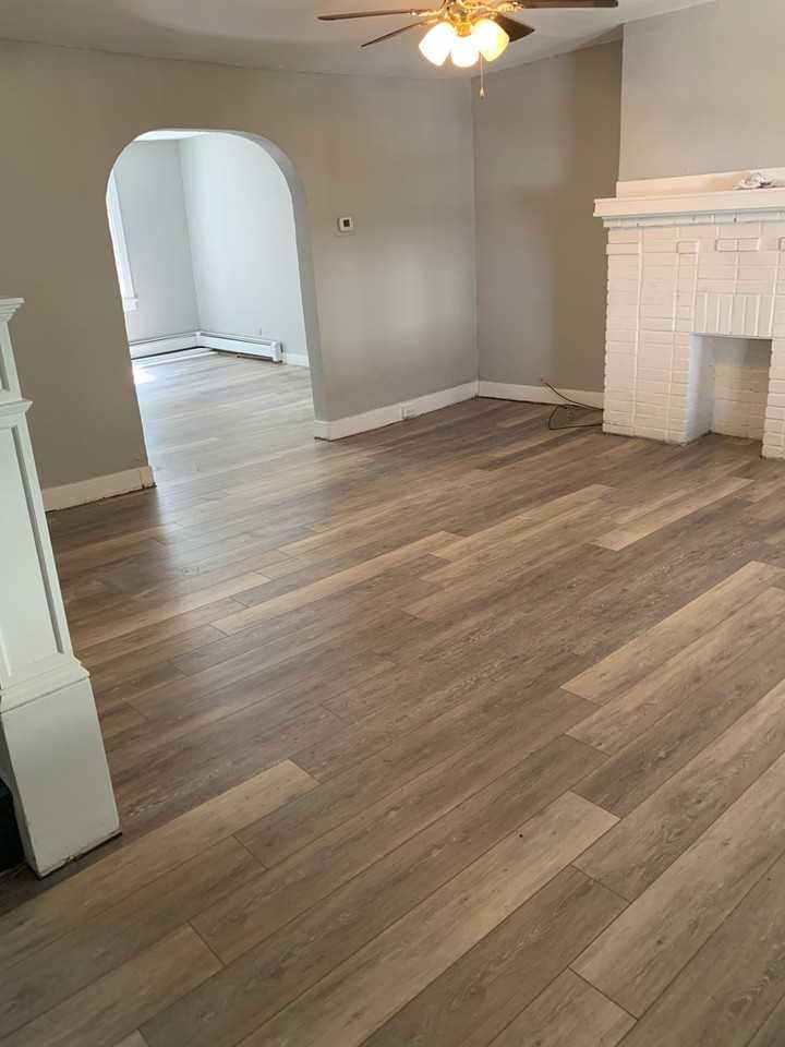 429 Grace St - Photo 3 of 12