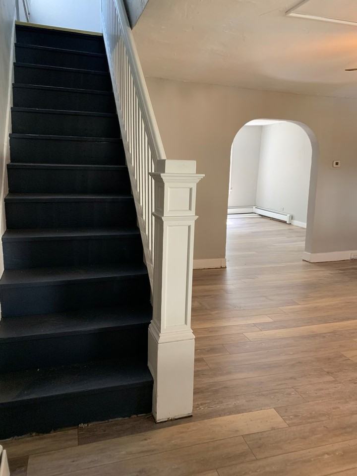429 Grace St - Photo 4 of 12
