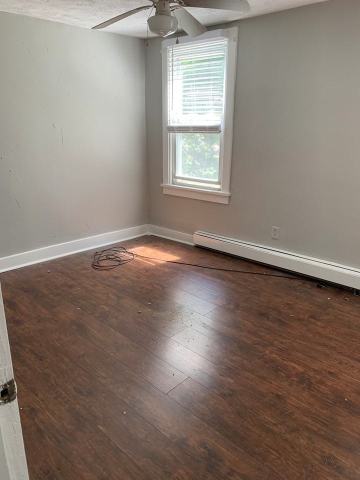 429 Grace St - Photo 7 of 12